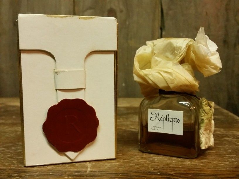 Replique Vintage French Perfume Bottle