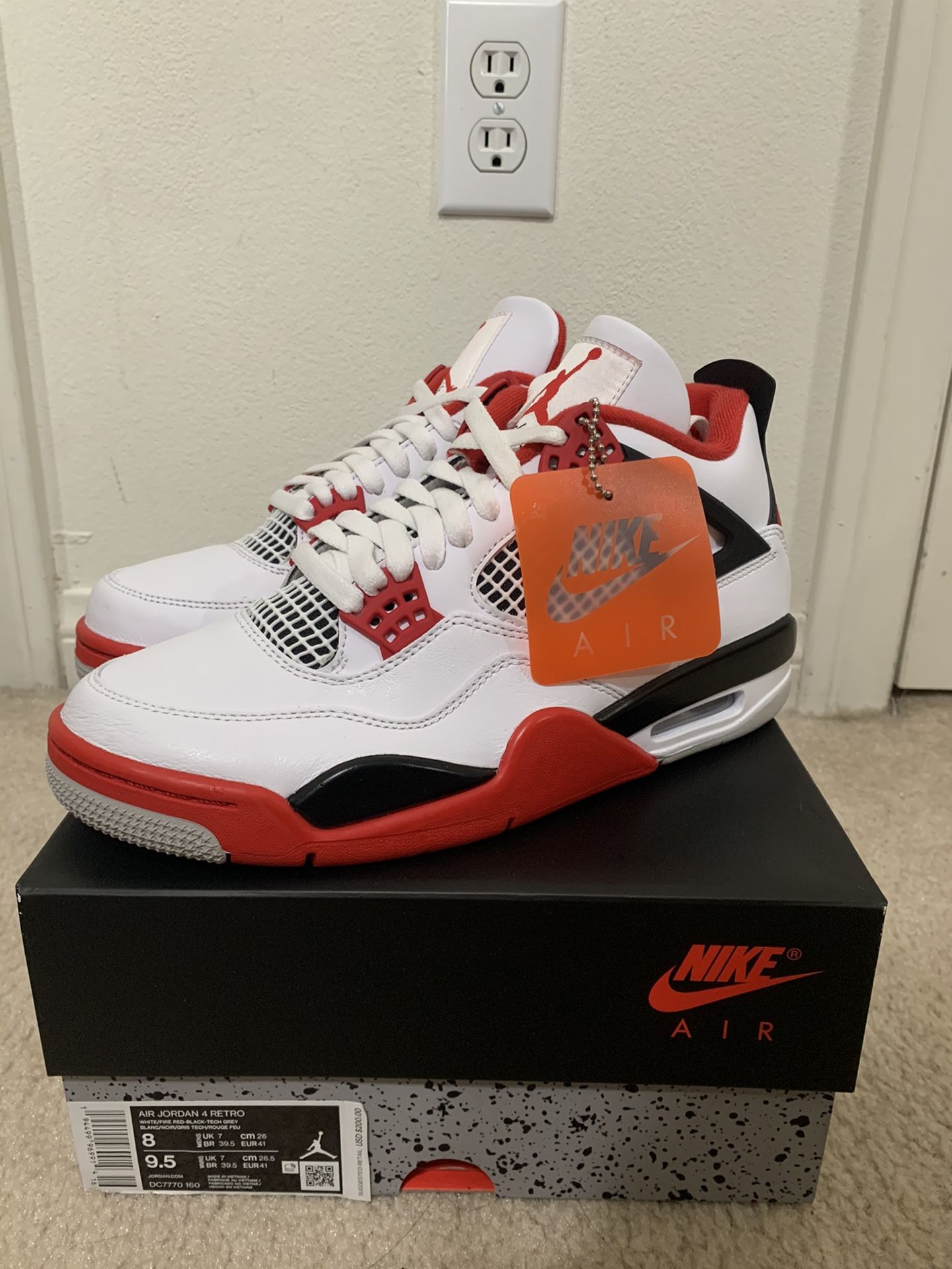 Nike Jordan Fire Red 4 Size 8