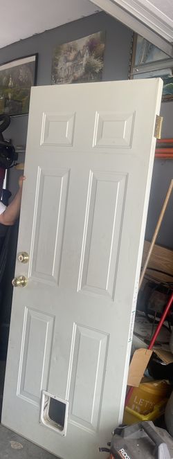 Door With Doggy Door