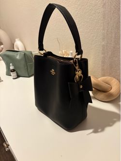 Black Coach town bucket bag
