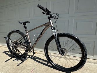 Giant Talon 29’er Mountain Bike