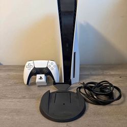 PLAYSTATION  5