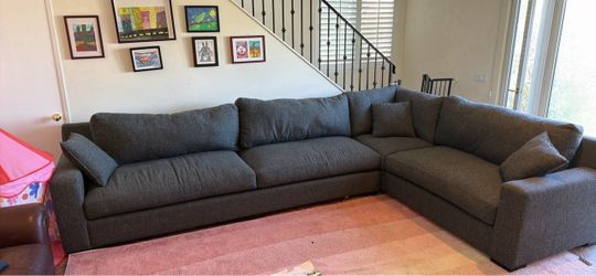 Like new sectional couch!!