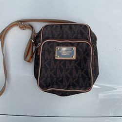 Michael Kors Messenger Bag