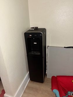 Water cooler bottom loader - hot and cool settings