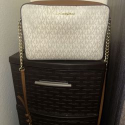 Micheal Kors Crossbody Purse 