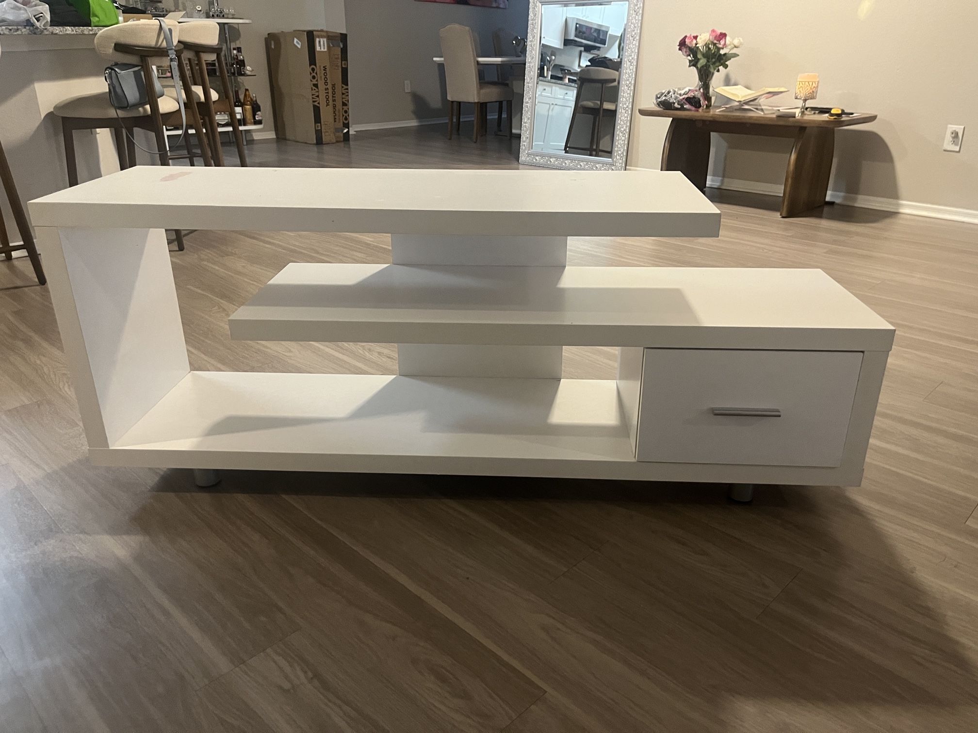 White Modern TV Stand