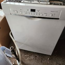 Dishwasher Used But Works Fine $200