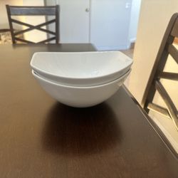 Set Or 2 Modern White Porcelain Bowls 
