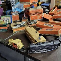 Vintage Lionel Train Set (1940s/50s)