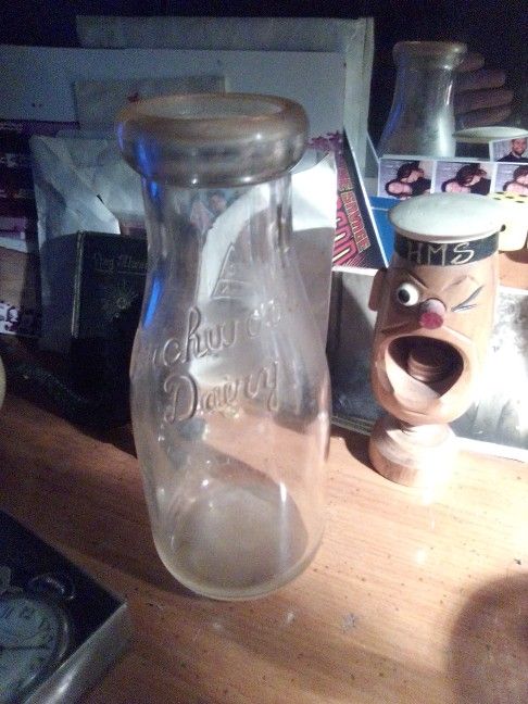 Antique Burch Wood Dairy One Pint Bottle.