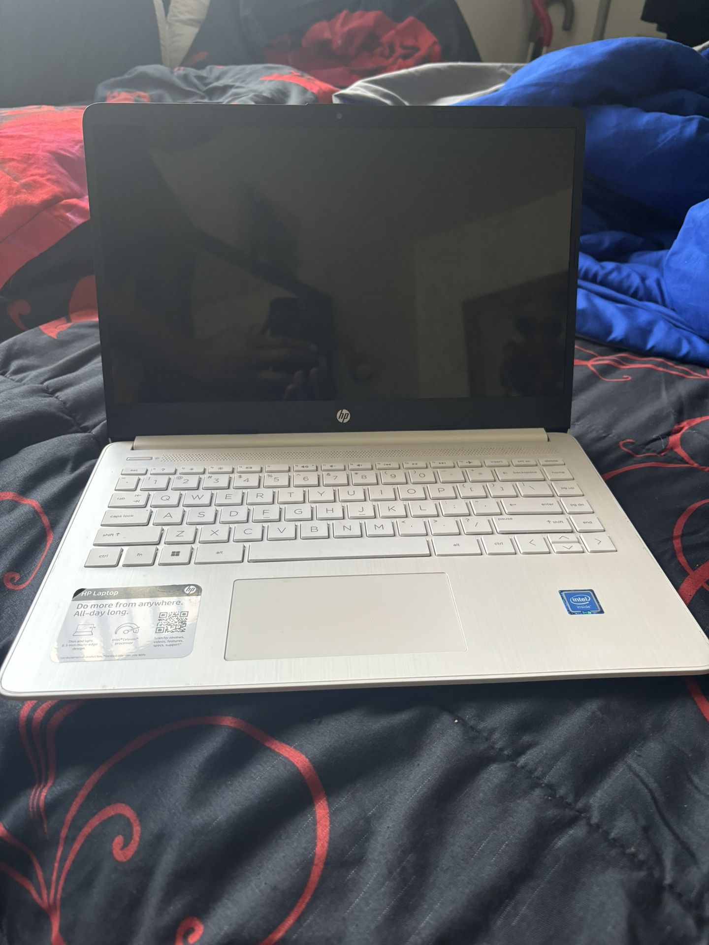HP Laptop Model 14-dq0040nr
