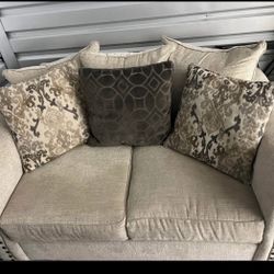 Farmhouse Loveseat