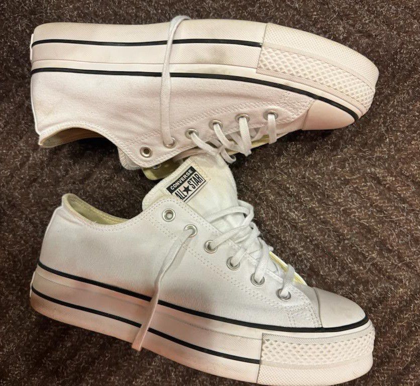Women's Converse White Low Top Platform Sneakers Shoes (Size 11)