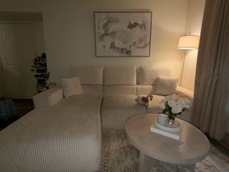 Modern Beige Sectional Sofa – Excellent Condition