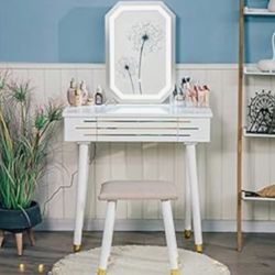 Make-up Vanity