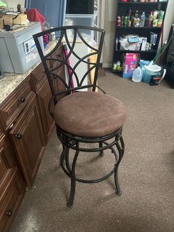 Bar stool