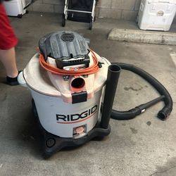 Rigid, working wet, dry vacuum