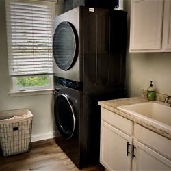 LG WKEX200HBA WashTower Washer Electric Dryer Black Steel