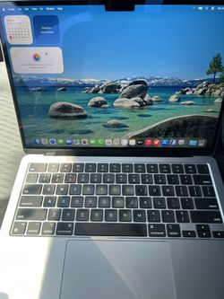 Apple 2022 MacBook Air M2 Chip 13-inch, 16GB RAM, 512GB SSD
