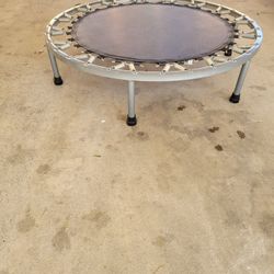 Small trampoline 