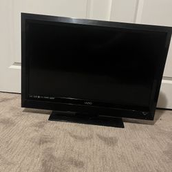 32 Inch Vizio TV