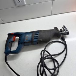 BOSCH RS325 12A Corded Electric Reciprocating Saw in Carpenters Bag c-x