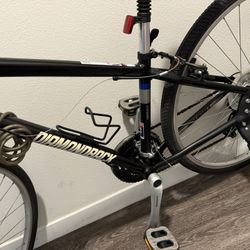 Diamond Back Bike With Lock