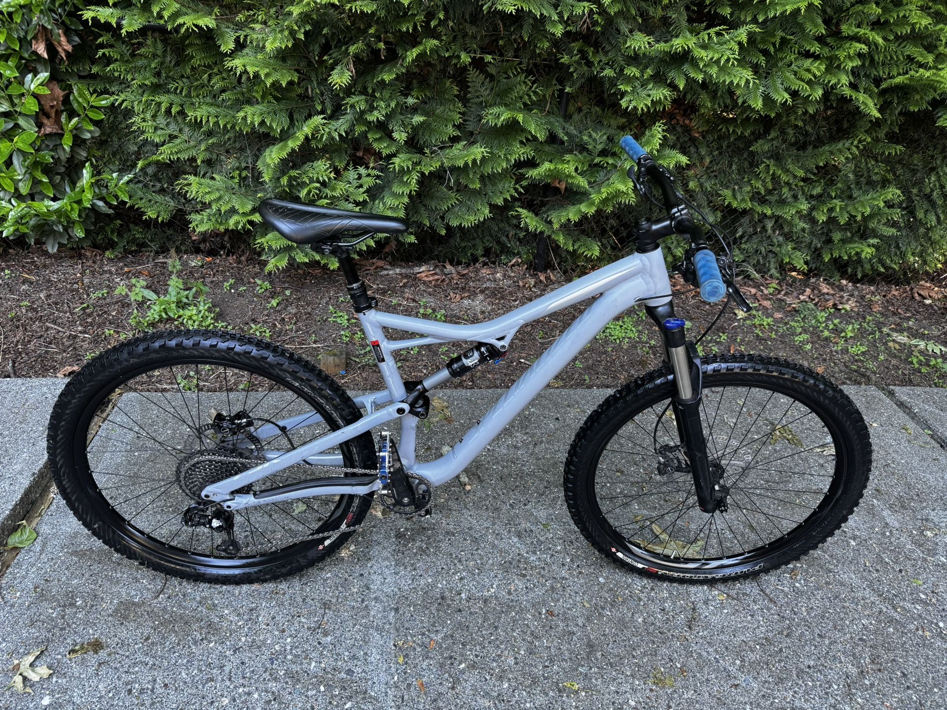 Specialized Full Suspension Mountain Bike - Large