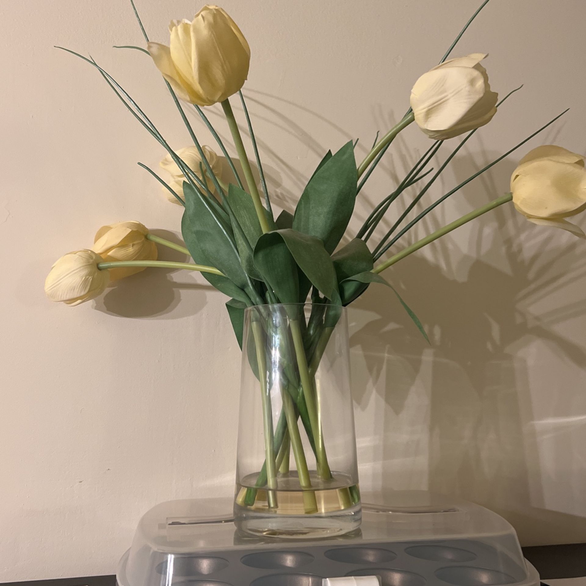 flower decor vase & flowers (fake flowers)