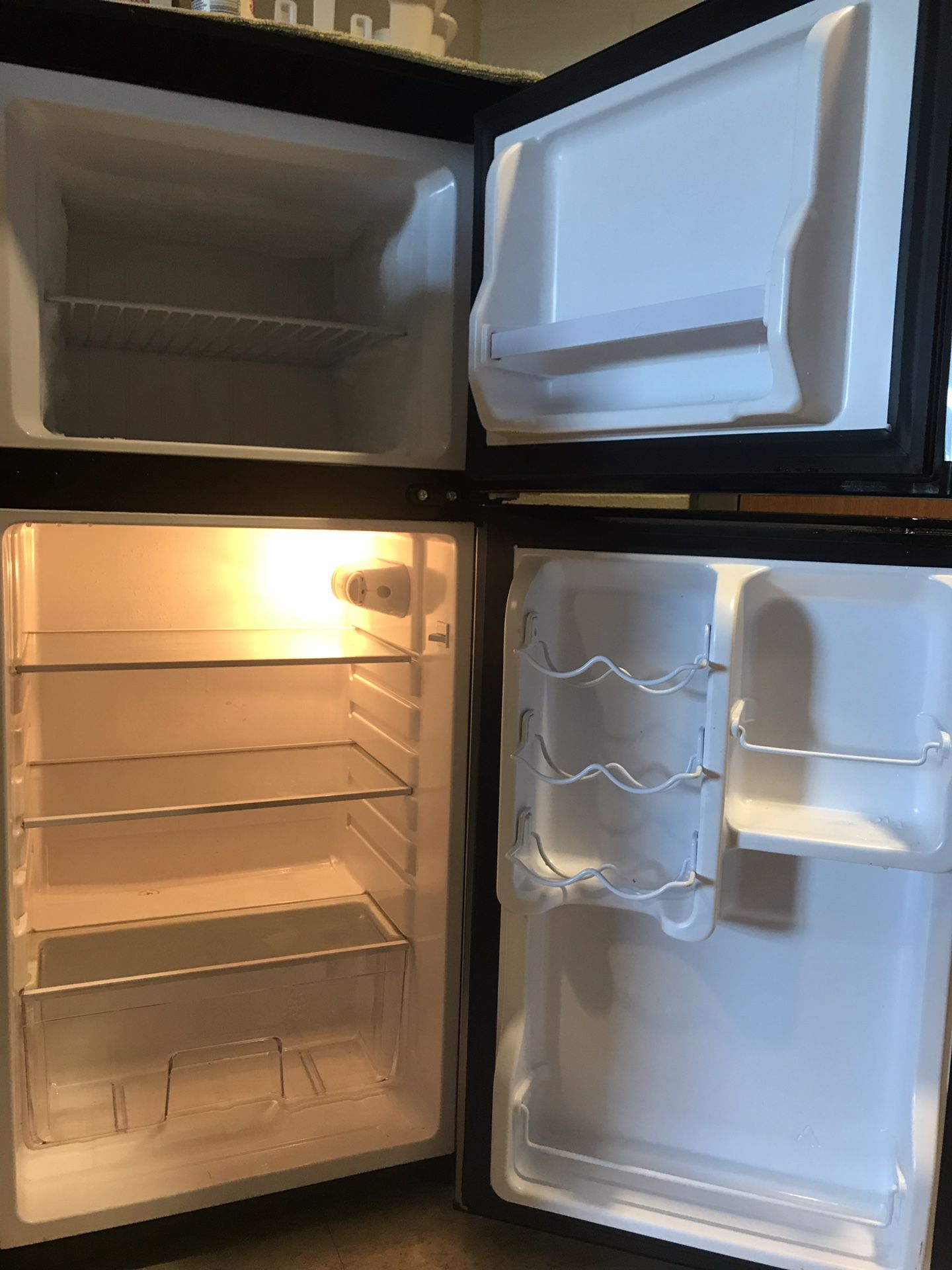 4.5 ft. Mini fridge