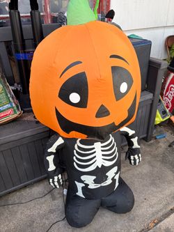 Inflatable Halloween blowup, pumpkin skeleton