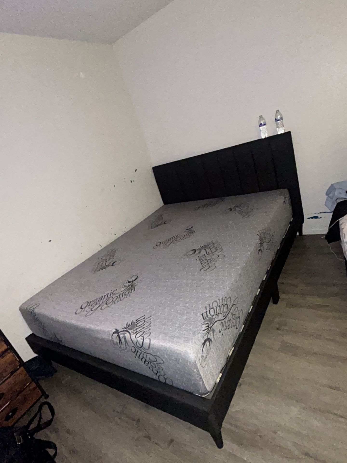 Queen Size Bed And Bed Frame