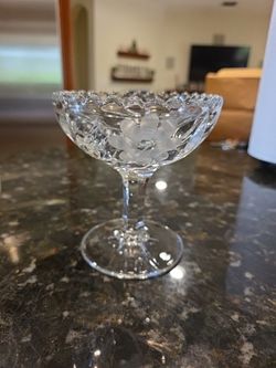 Vintage America Clear Glass Etched Floral Round Pedestal Compote Bowl