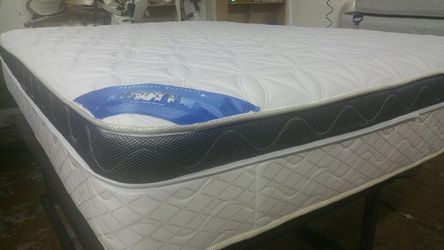 Queen size Pillow Top Mattress With Box Spring we have all sizes available ( Habló Español)