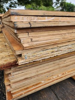 Plywood for sale.  Venta de triply.