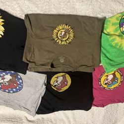 6 Buc-ee’s T-shirts