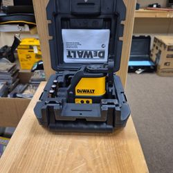 Dewalt Green Cross Line Laser Level DW088CG