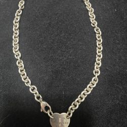Tifanny Choker