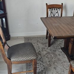 Kitchen table 