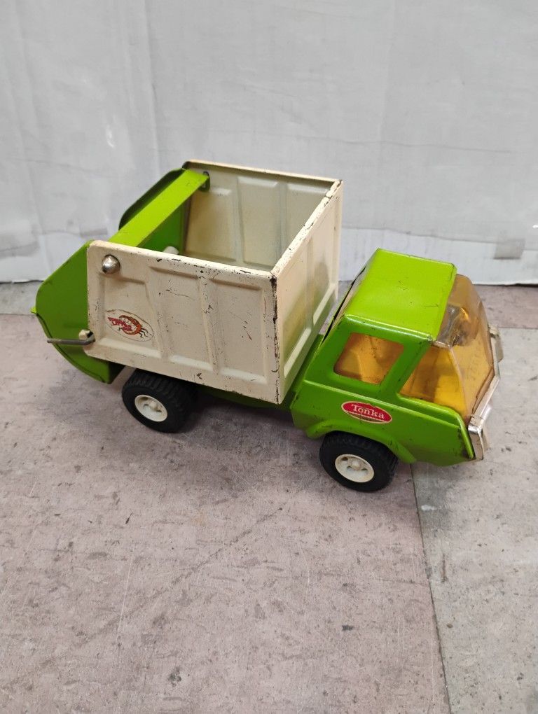 Vintage Tonka Mini's garbage truck