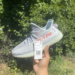 NEW Size 8 Mens YEEZY 350 V2 Blue Tint