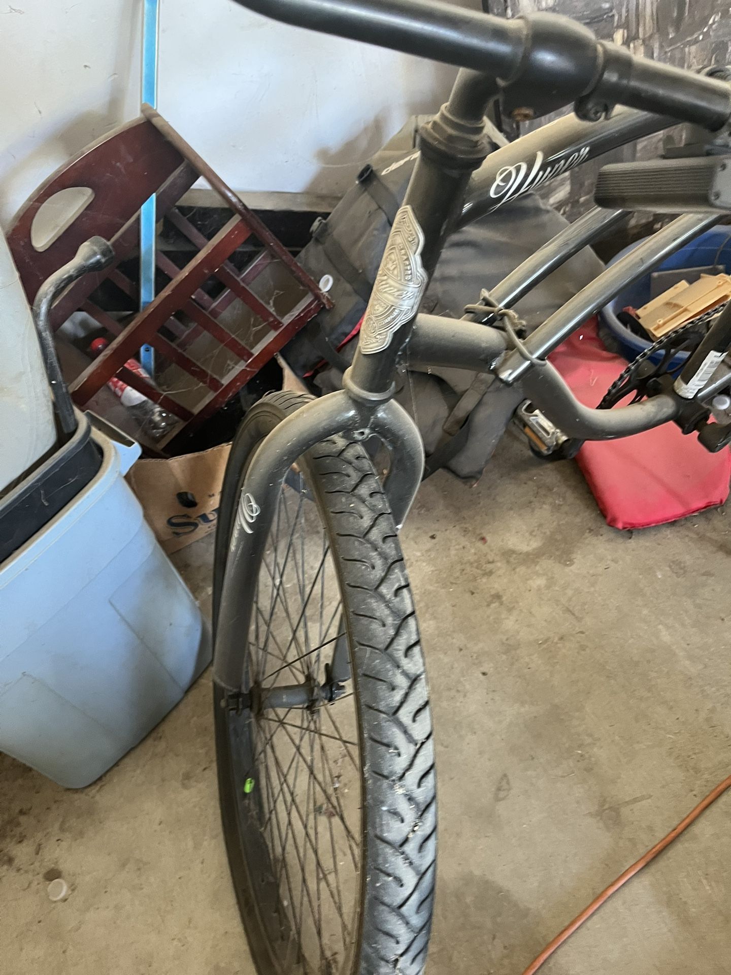 Hyper beach cruiser bike
