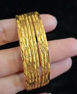 Set of 12 bangles. Anti tarnish daily wear use Only 2.6 size left.