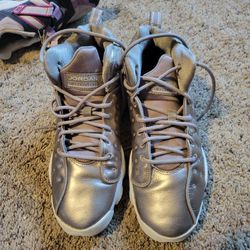 Air JORDAN'S...Gold Unisex...size 7