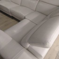 SECTIONAL GENUINE LEATHER RECLINER ELECTRIC WHITE COLOR.. DELIVERY SERVICE AVAILABLE 💥✅🚚