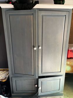 Ethan Allen entertainment / storage cabinet