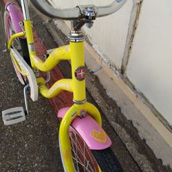 20" Girls Schwinn Bike