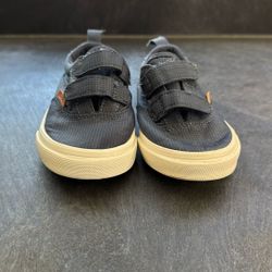 Old Navy Shoes 5C
