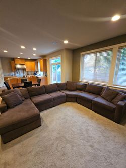 Large Contemporary Macys Sectional couch